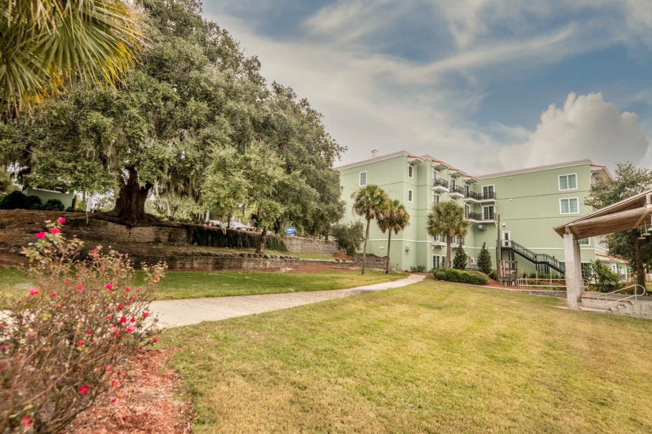 Oaks On The River Darien Exterior photo